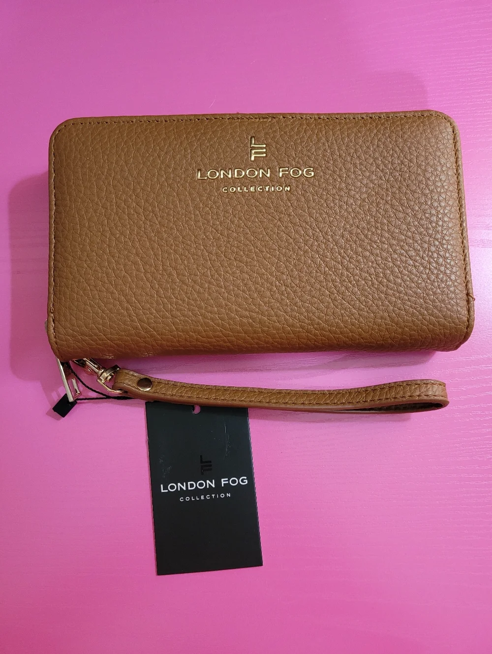 London Fog Pebbled Wristlet Wallet Single Zip Around Front Flap Tan NWT (0762)